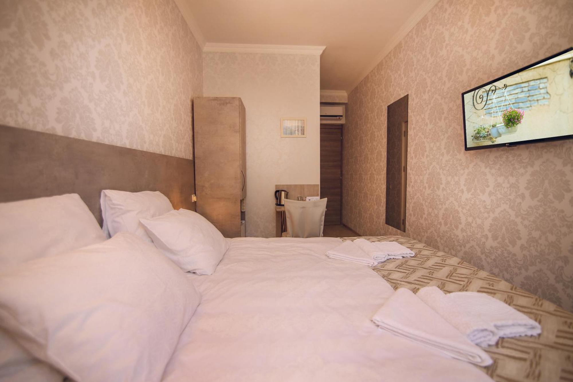 Kenari Hotel Tbilisi Exterior foto