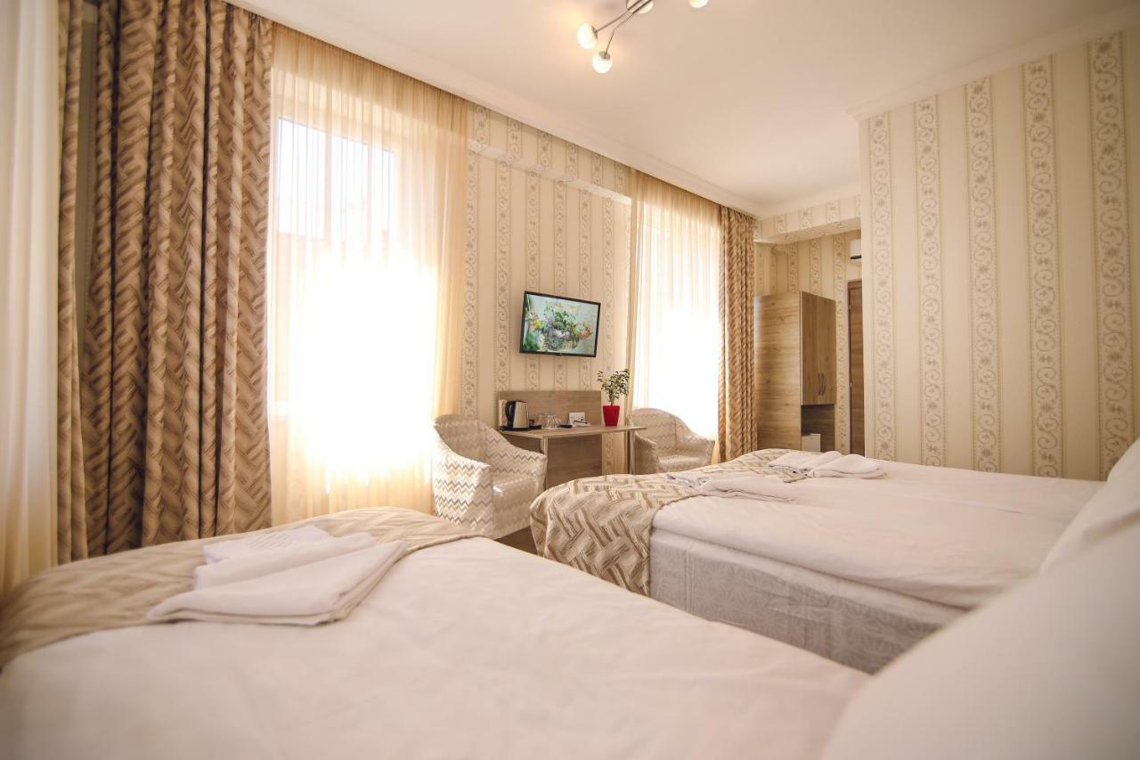 Kenari Hotel Tbilisi Exterior foto