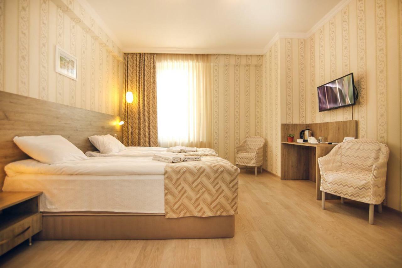 Kenari Hotel Tbilisi Exterior foto