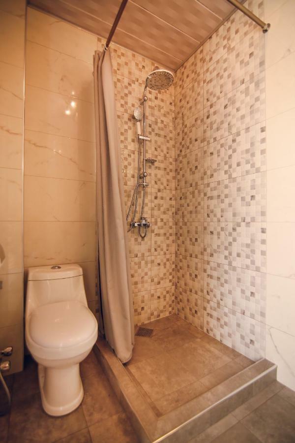 Kenari Hotel Tbilisi Exterior foto
